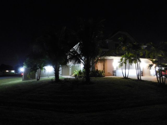 2300 SW Abalon Circle, Port St Lucie, FL 34953