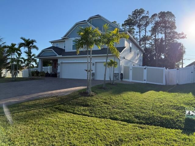 2300 SW Abalon Circle, Port St Lucie, FL 34953