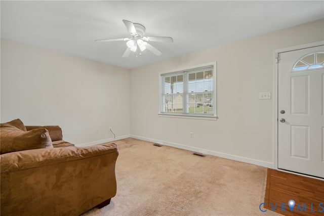 507 Yellowstone Dr, Hopewell, VA 23860