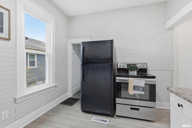 1839 7TH Street, Rock Island, IL 61201