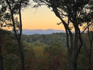 195 Wolf Creek Mountain Road, Mineral Bluff, GA 30559