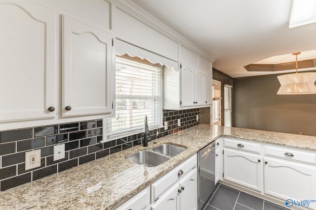 17960 Davis Street, Athens, AL 35611