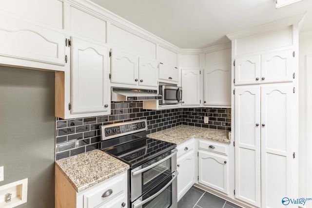 17960 Davis Street, Athens, AL 35611
