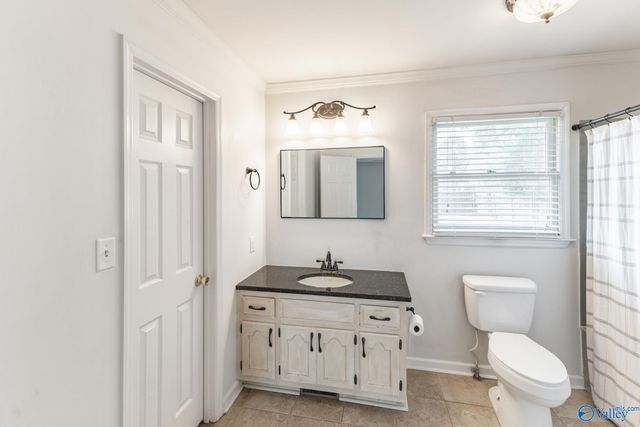 17960 Davis Street, Athens, AL 35611