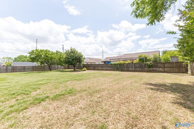 17960 Davis Street, Athens, AL 35611