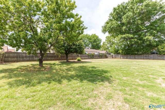 17960 Davis Street, Athens, AL 35611