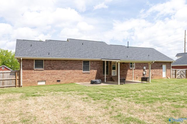 17960 Davis Street, Athens, AL 35611