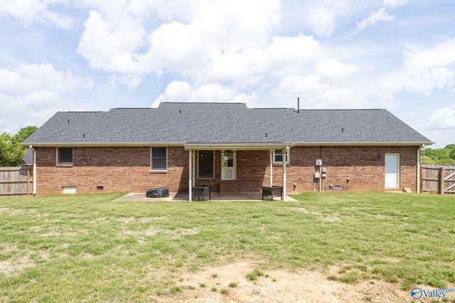 17960 Davis Street, Athens, AL 35611