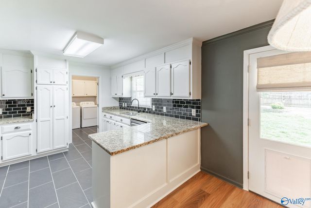 17960 Davis Street, Athens, AL 35611