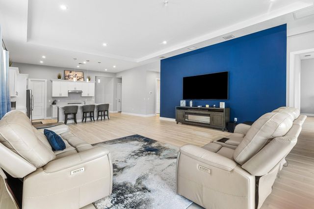 2752 SE Ashfield Drive, Port St. Lucie, Port St Lucie, FL 34984