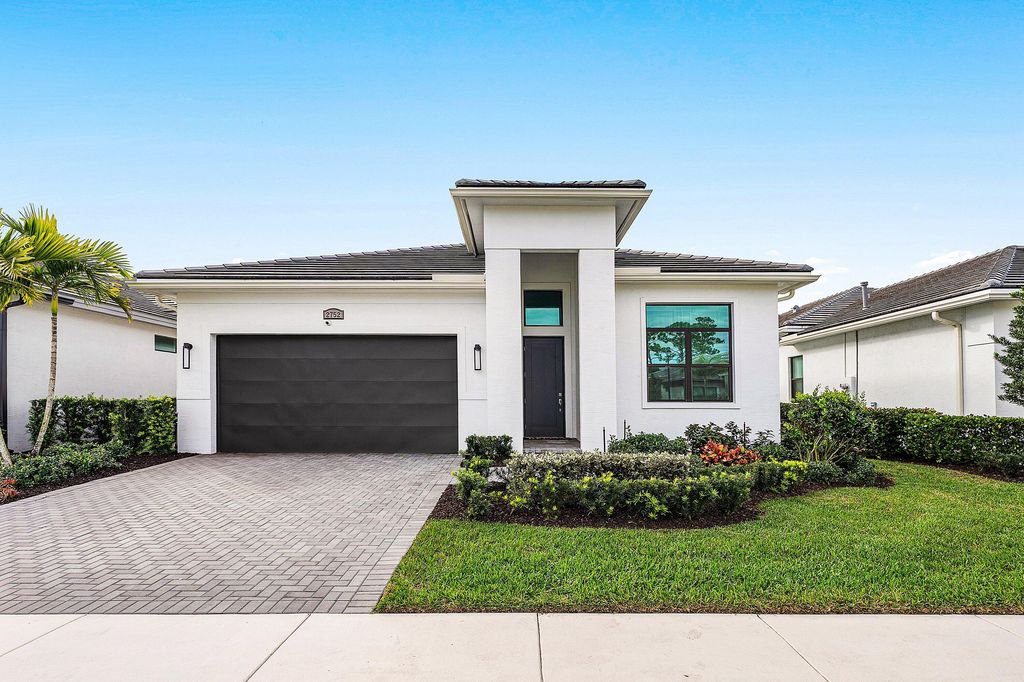 2752 SE Ashfield Drive, Port St. Lucie, Port St Lucie, FL 34984