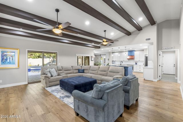 5926 E HARTFORD Avenue, Scottsdale, AZ 85254