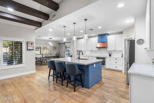 5926 E HARTFORD Avenue, Scottsdale, AZ 85254