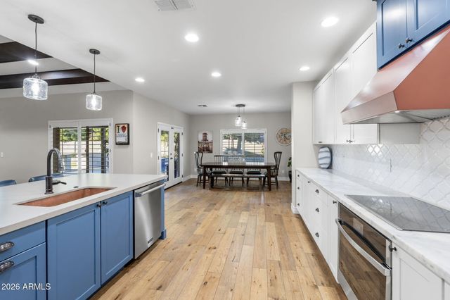 5926 E HARTFORD Avenue, Scottsdale, AZ 85254