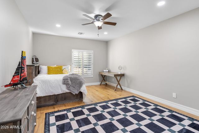 5926 E HARTFORD Avenue, Scottsdale, AZ 85254