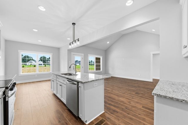 370 Dugout Rd, Summertown, TN 38483