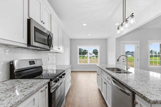 370 Dugout Rd, Summertown, TN 38483