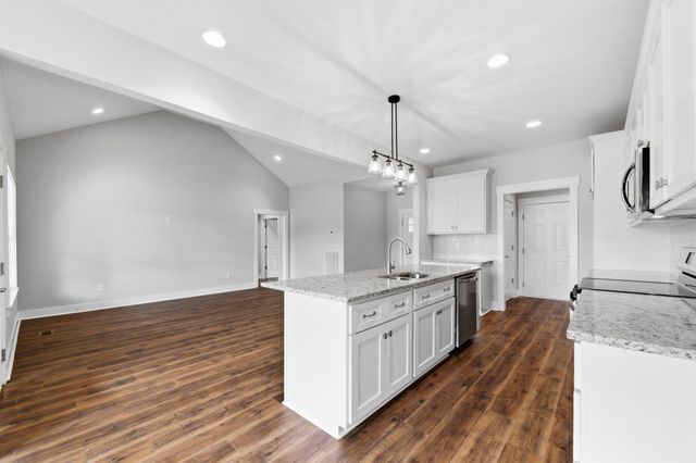 370 Dugout Rd, Summertown, TN 38483