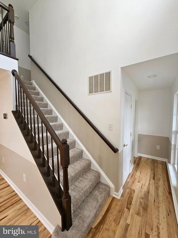 13116 QUEENSDALE DR, Woodbridge, VA 22193
