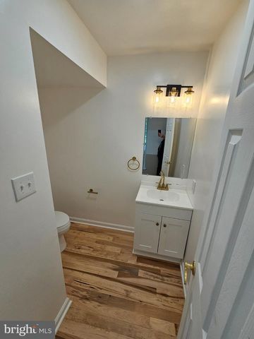 13116 QUEENSDALE DR, Woodbridge, VA 22193
