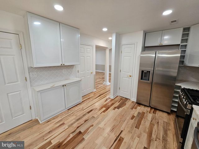 13116 QUEENSDALE DR, Woodbridge, VA 22193