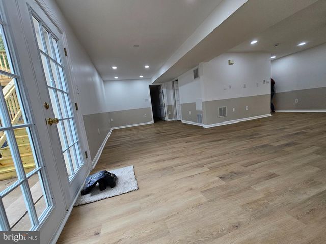 13116 QUEENSDALE DR, Woodbridge, VA 22193
