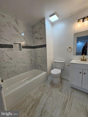 13116 QUEENSDALE DR, Woodbridge, VA 22193