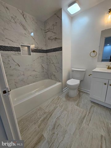 13116 QUEENSDALE DR, Woodbridge, VA 22193
