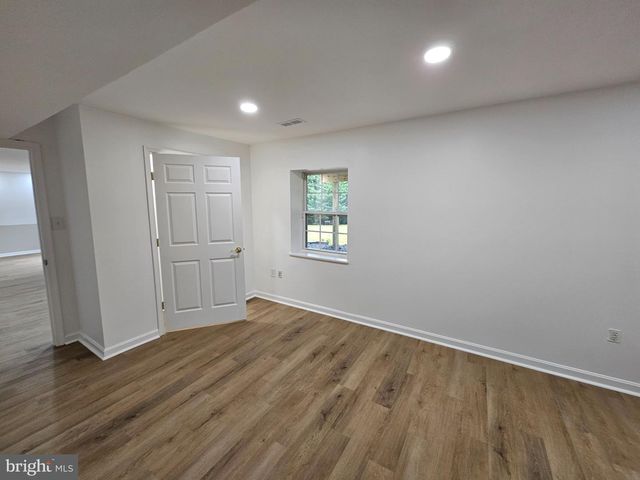 13116 QUEENSDALE DR, Woodbridge, VA 22193