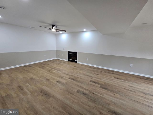 13116 QUEENSDALE DR, Woodbridge, VA 22193