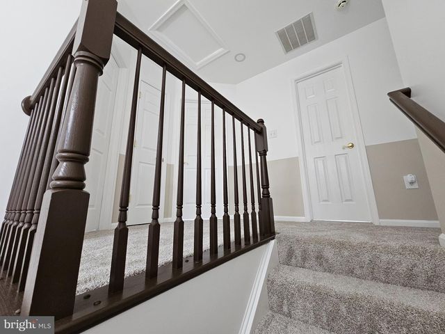 13116 QUEENSDALE DR, Woodbridge, VA 22193