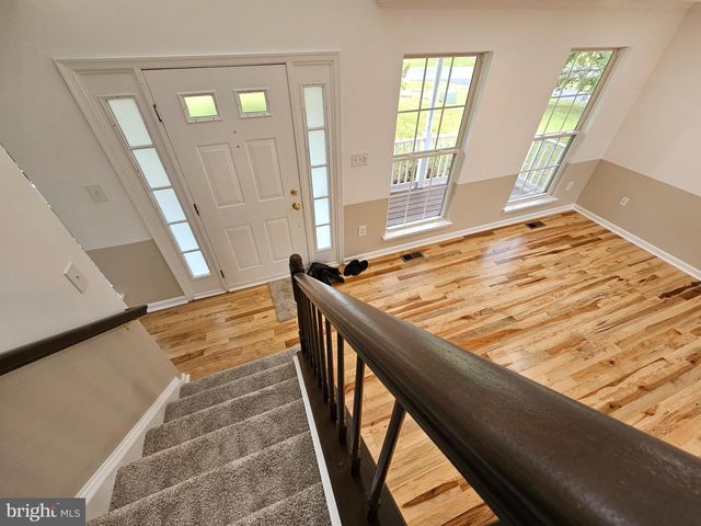 13116 QUEENSDALE DR, Woodbridge, VA 22193