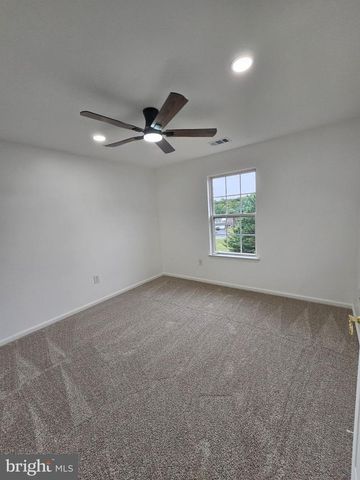 13116 QUEENSDALE DR, Woodbridge, VA 22193