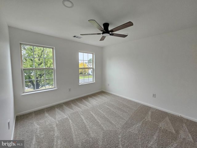 13116 QUEENSDALE DR, Woodbridge, VA 22193