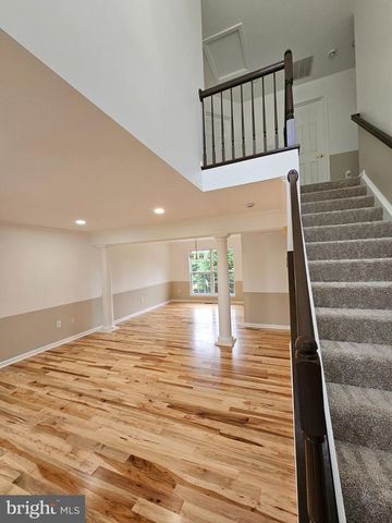 13116 QUEENSDALE DR, Woodbridge, VA 22193