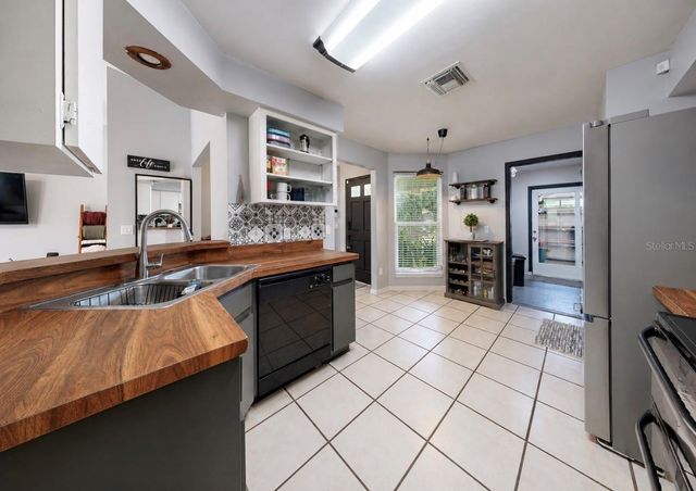 1125 HARDWOOD DRIVE, Valrico, FL 33596