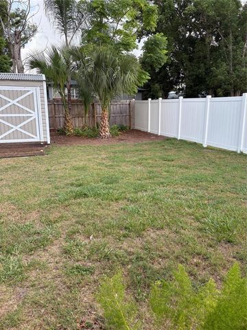 219 KENSINGTON AVENUE, Deland, FL 32724
