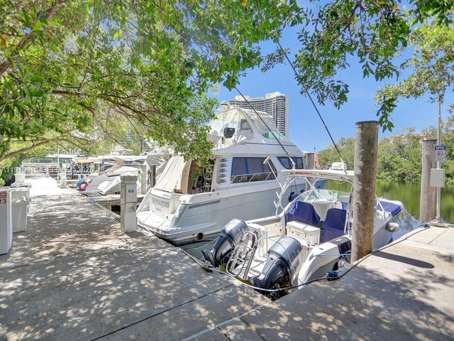 3000 Island Blvd 502, Aventura, FL 33160