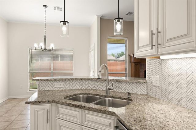 8816 NW 114th Street, Oklahoma City, OK 73162