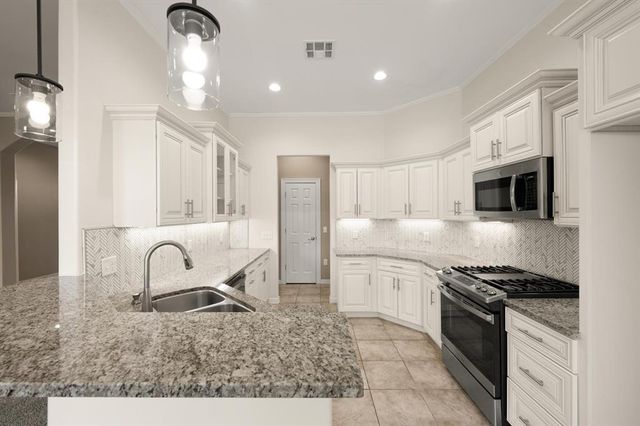 8816 NW 114th Street, Oklahoma City, OK 73162