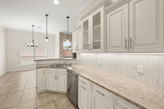 8816 NW 114th Street, Oklahoma City, OK 73162