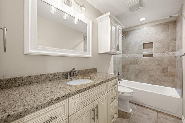 8816 NW 114th Street, Oklahoma City, OK 73162