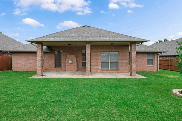 8816 NW 114th Street, Oklahoma City, OK 73162