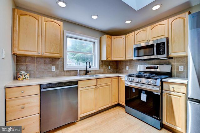 227 RANDALL AVE, Hamilton, NJ 08610