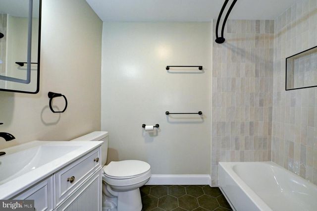 227 RANDALL AVE, Hamilton, NJ 08610