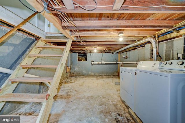 227 RANDALL AVE, Hamilton, NJ 08610