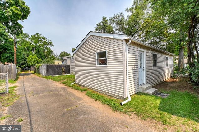 227 RANDALL AVE, Hamilton, NJ 08610