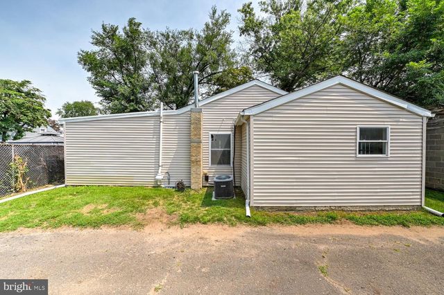 227 RANDALL AVE, Hamilton, NJ 08610