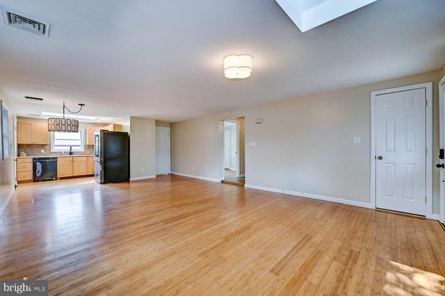 227 RANDALL AVE, Hamilton, NJ 08610
