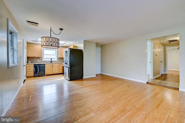 227 RANDALL AVE, Hamilton, NJ 08610